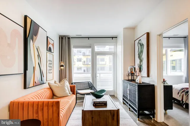 $3,235 | 501-31 North Christopher Columbus Boulevard, Unit 2223, Philadelphia, PA 19123