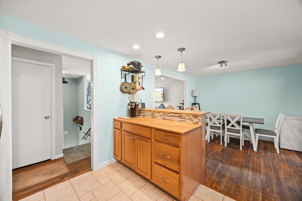 67 Fosdick Road Carver, MA 02330 - Photo 12 of 28 Gallery Image 12