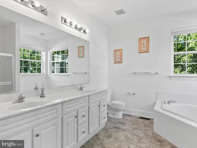 $650,000 | 3 Middleton Court, Ocean View, DE 19970