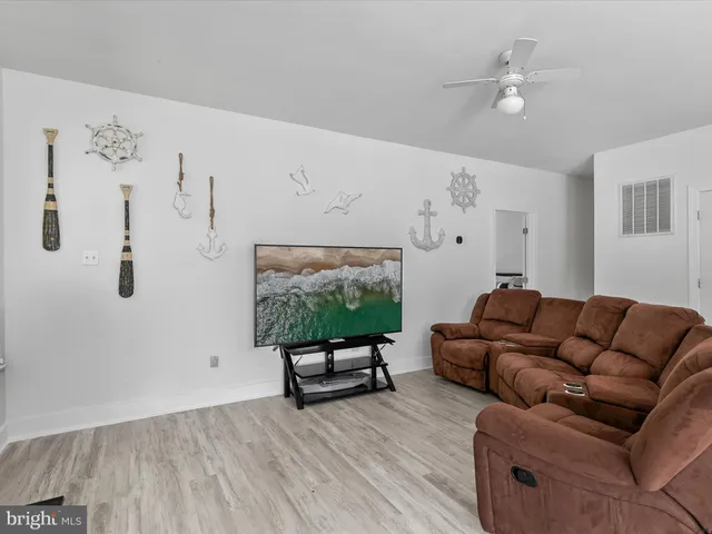 $650,000 | 3 Middleton Court, Ocean View, DE 19970