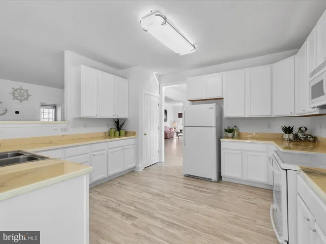 $650,000 | 3 Middleton Court, Ocean View, DE 19970