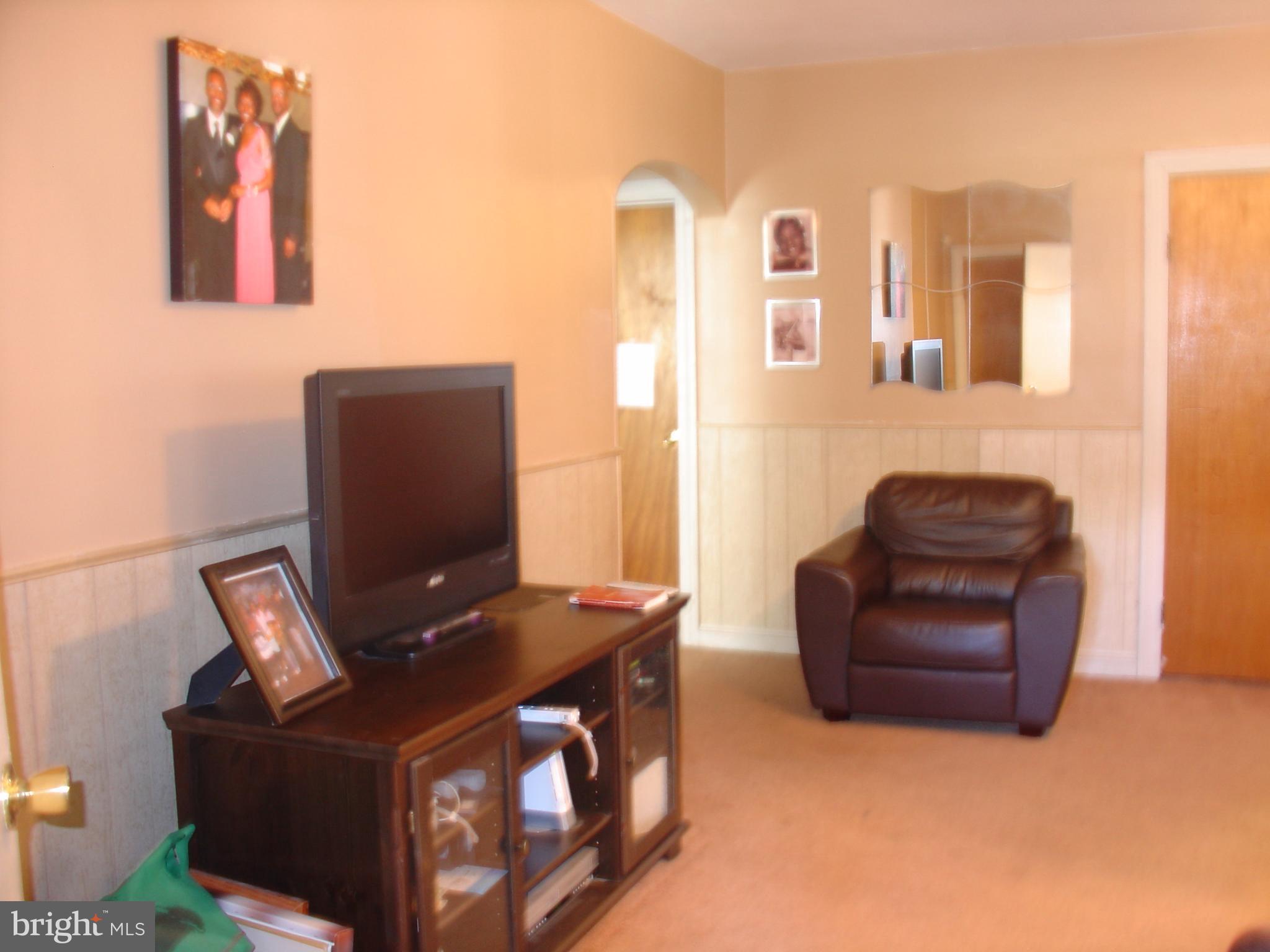 6807 Walker Mill Road Capitol Heights, MD 20743 - Photo 7 of 11 Living Room