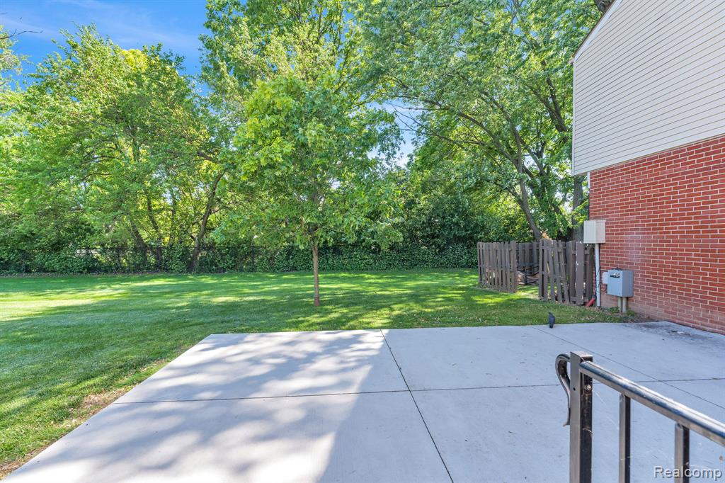 8126 Farnum Avenue Warren, MI 48093 - Photo 23 of 35