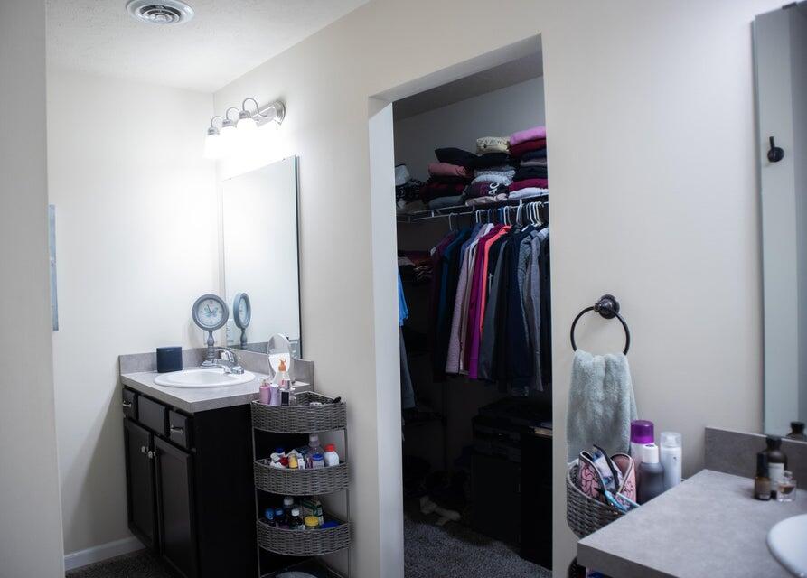 451 Tentree Street Sparta, MI 49345 - Photo 20 of 28 Master bath and closet