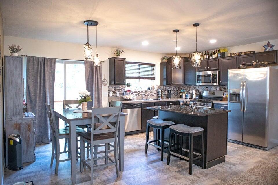 451 Tentree Street Sparta, MI 49345 - Photo 7 of 28 Kitchen and Dining