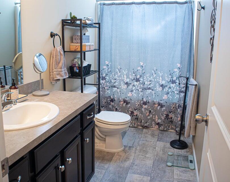 451 Tentree Street Sparta, MI 49345 - Photo 9 of 28 Main Floor full bath