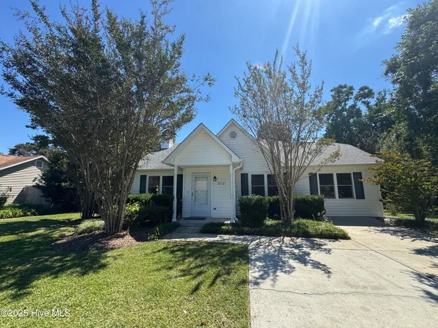 $1,895 | 3212 Galway Road, Castle Hayne, NC 28429
