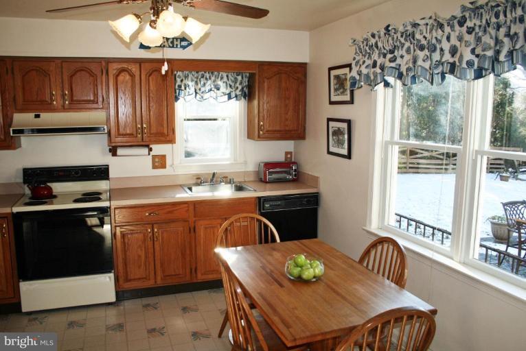 610 Deep Ridge Road Bel Air, MD 21014 - Photo 3 of 20 Kitchen