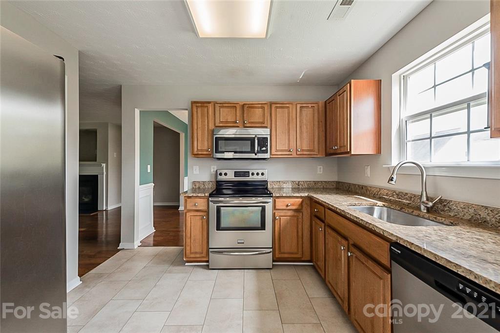 4085 Pennington Road Rock Hill, SC 29732 - Photo 4 of 19 Gallery Image 4