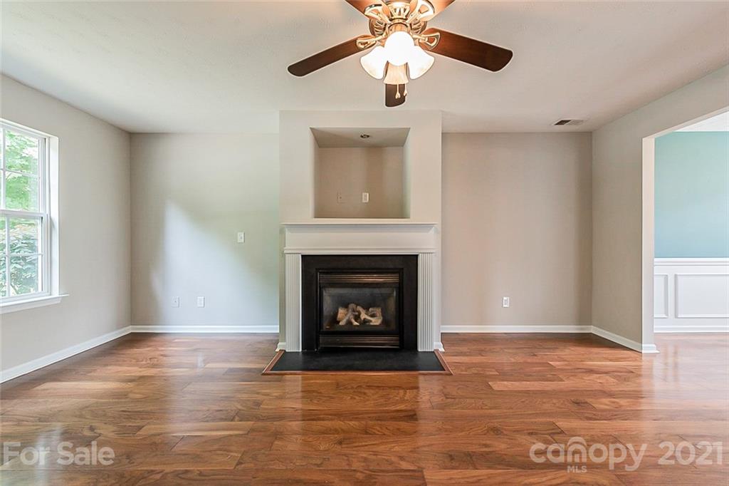 4085 Pennington Road Rock Hill, SC 29732 - Photo 5 of 19 Gallery Image 5