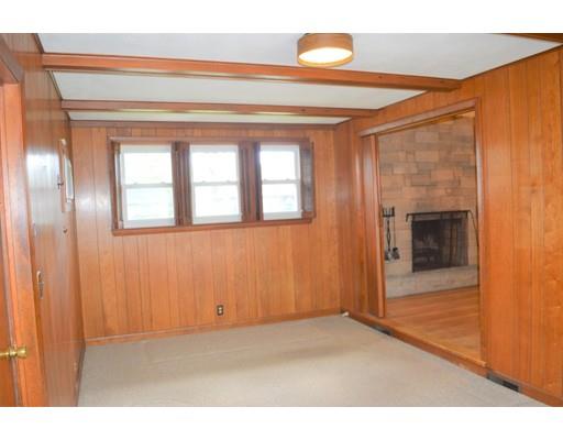 122 Mohawk Road Somerset, MA 02726 - Photo 11 of 29 Gallery Image 11