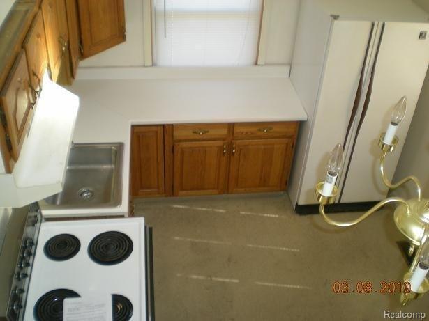 2069 Princeton Road Berkley, MI 48072 - Photo 3 of 9 Kitchen 1