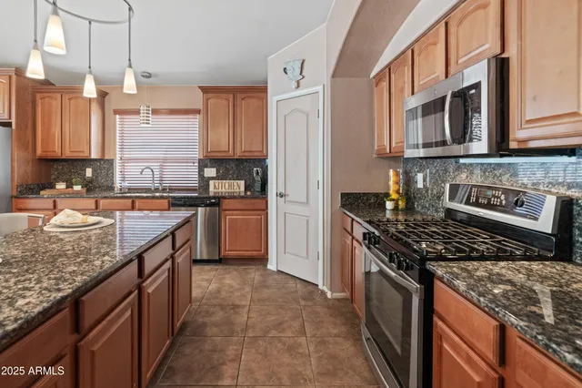 $659,000 | 2911 East Quiet Hollow Lane, Phoenix, AZ 85024