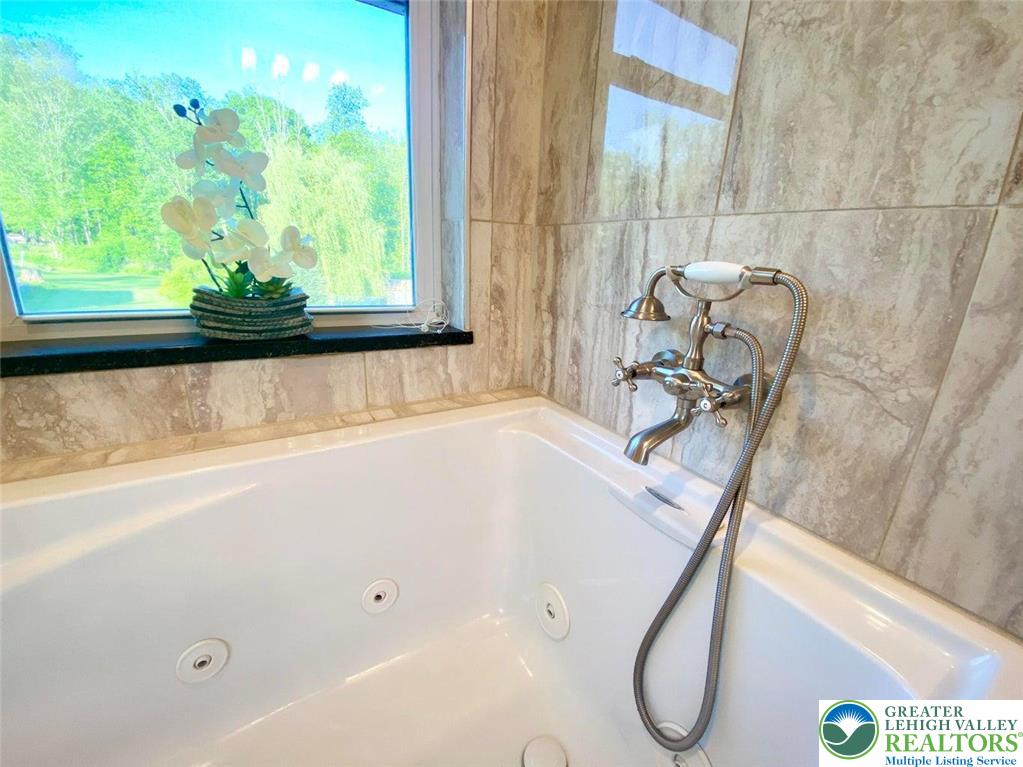 244 Learn Road Tannersville, PA 18372 - Photo 22 of 69