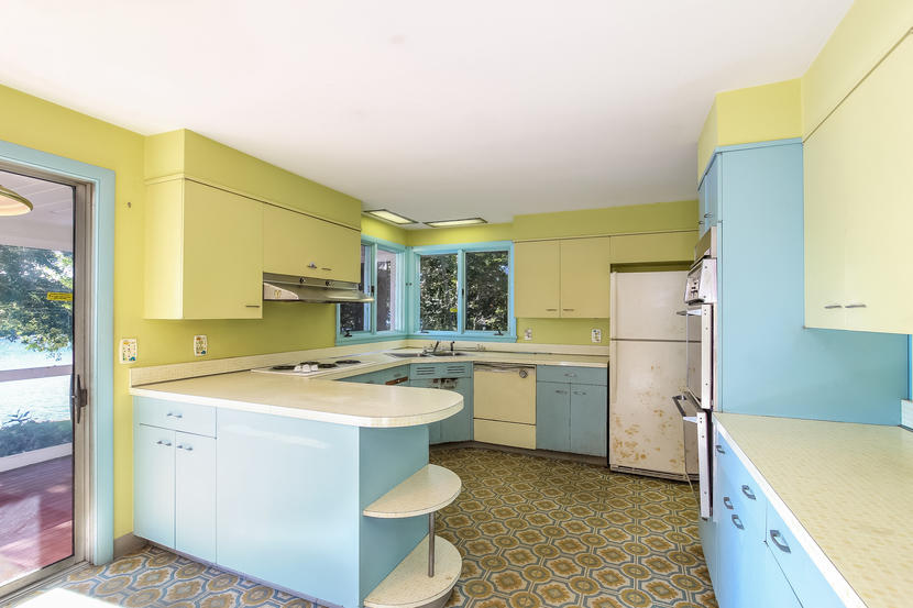 1379 Falmouth Road Centerville, MA 02632 - Photo 13 of 32 016-photo--6459730