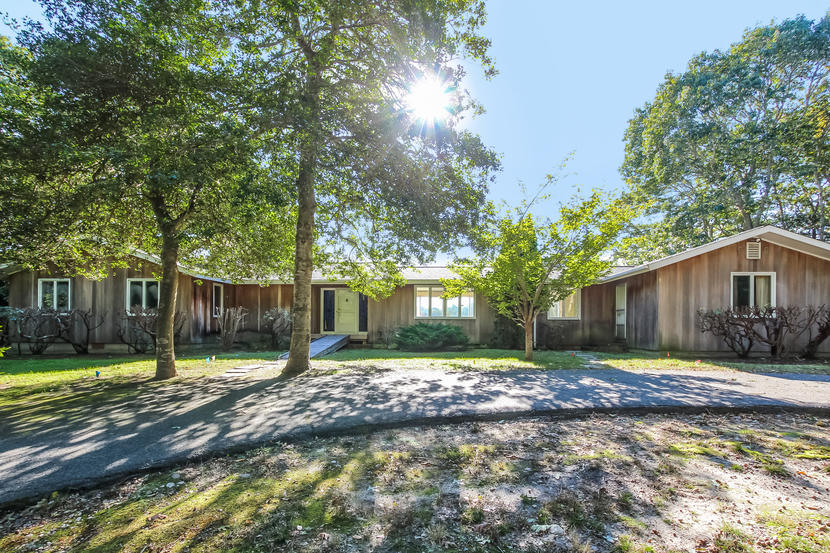 1379 Falmouth Road Centerville, MA 02632 - Photo 3 of 32 002-photo--6459748