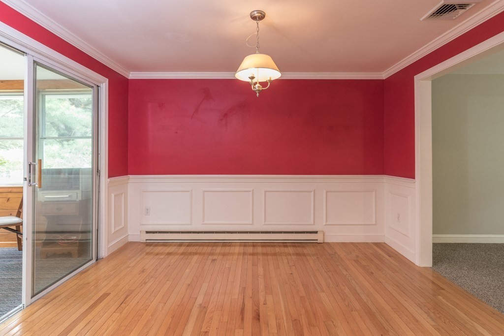 1842 Shirley Road Lancaster, MA 01523 - Photo 4 of 23