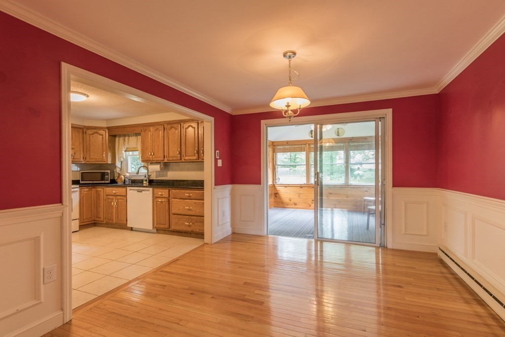 1842 Shirley Road Lancaster, MA 01523 - Photo 5 of 23