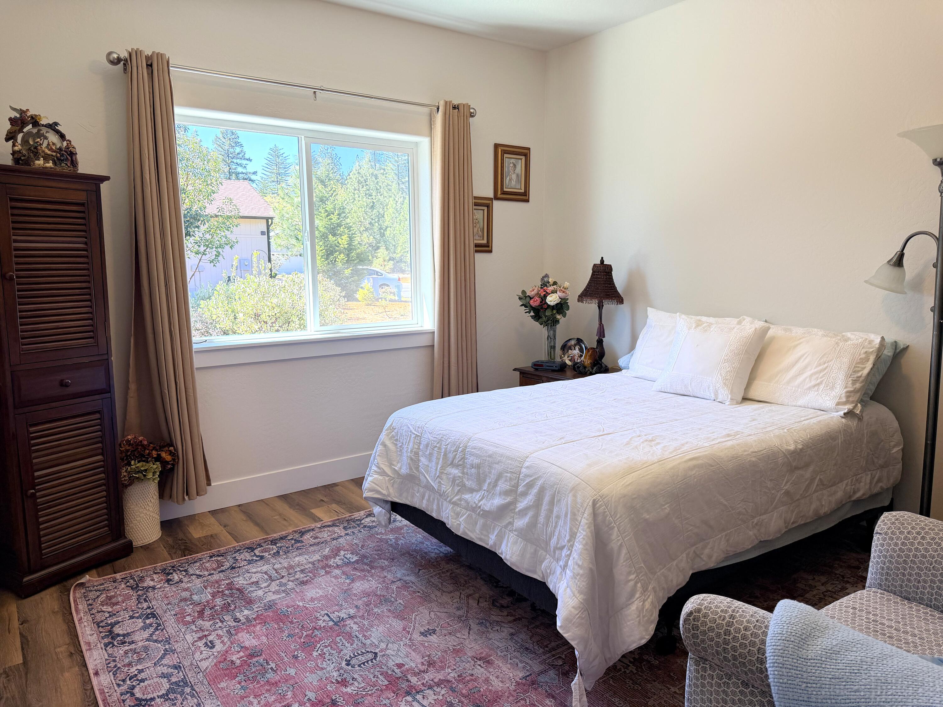 340 Cedar Ridge Drive Cave Junction, OR 97523 - Photo 21 of 37 bedroom