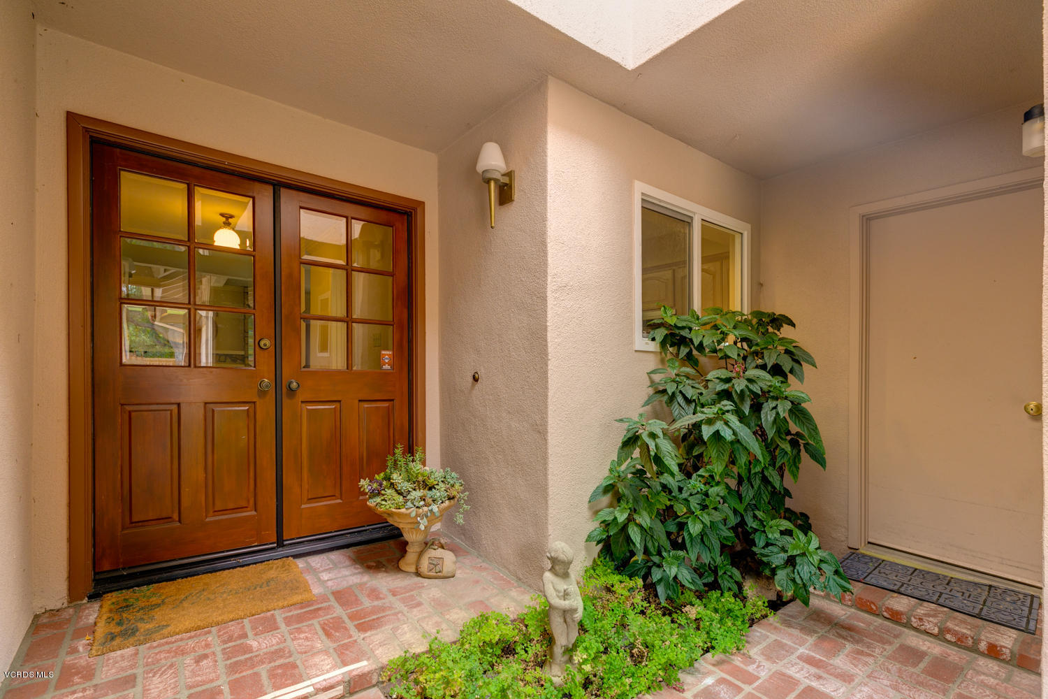2038 South Rice Road Ojai, CA 93023 - Photo 2 of 24 TwoFishDigital_2038SRiceRoad-5