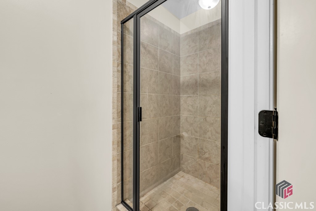 1102 Blackstone Way Atlanta, GA 30339 - Photo 28 of 43 Separate Tiled Shower