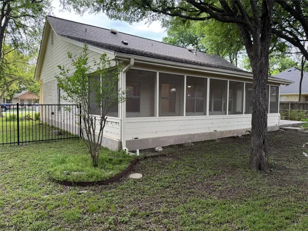 $1,975 | 3013 Parker Drive, Georgetown, TX 78628