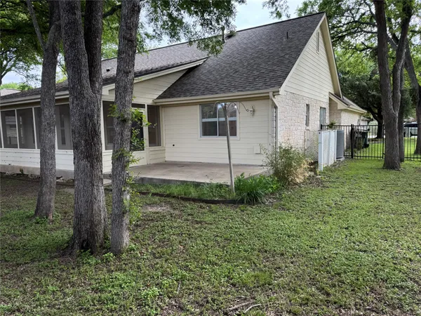 $1,975 | 3013 Parker Drive, Georgetown, TX 78628