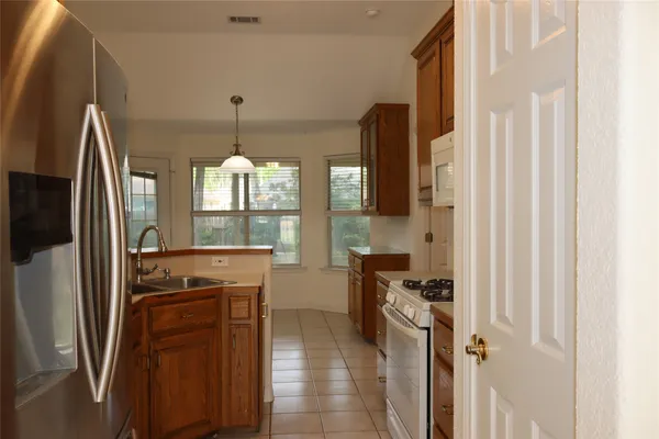 $1,975 | 3013 Parker Drive, Georgetown, TX 78628