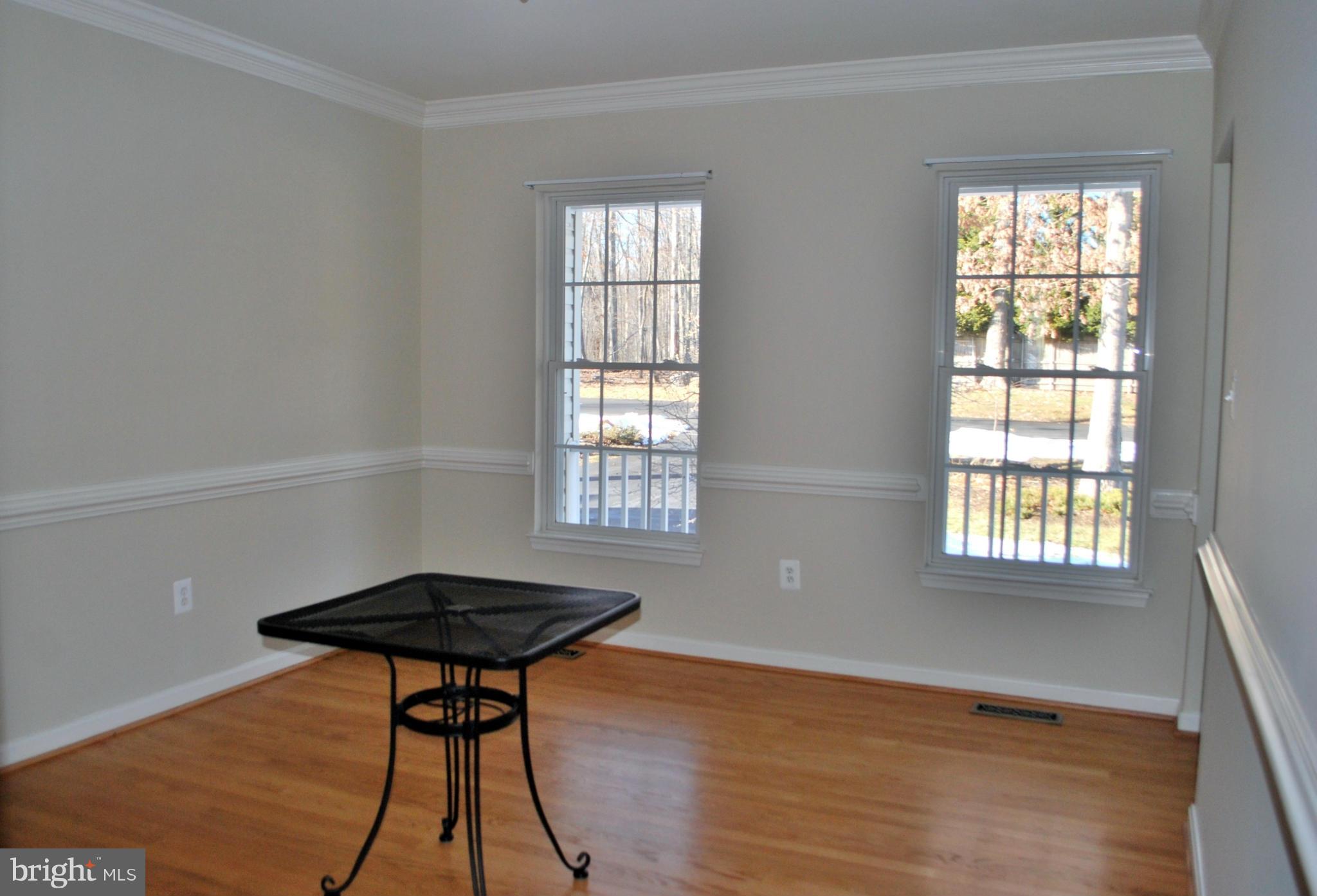 15526 Thompson Road Silver Spring, MD 20905 - Photo 8 of 30 Dining Room
