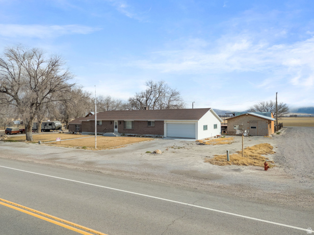 4265 South 4000 W Road Delta, UT 84624 - Photo 2 of 28
