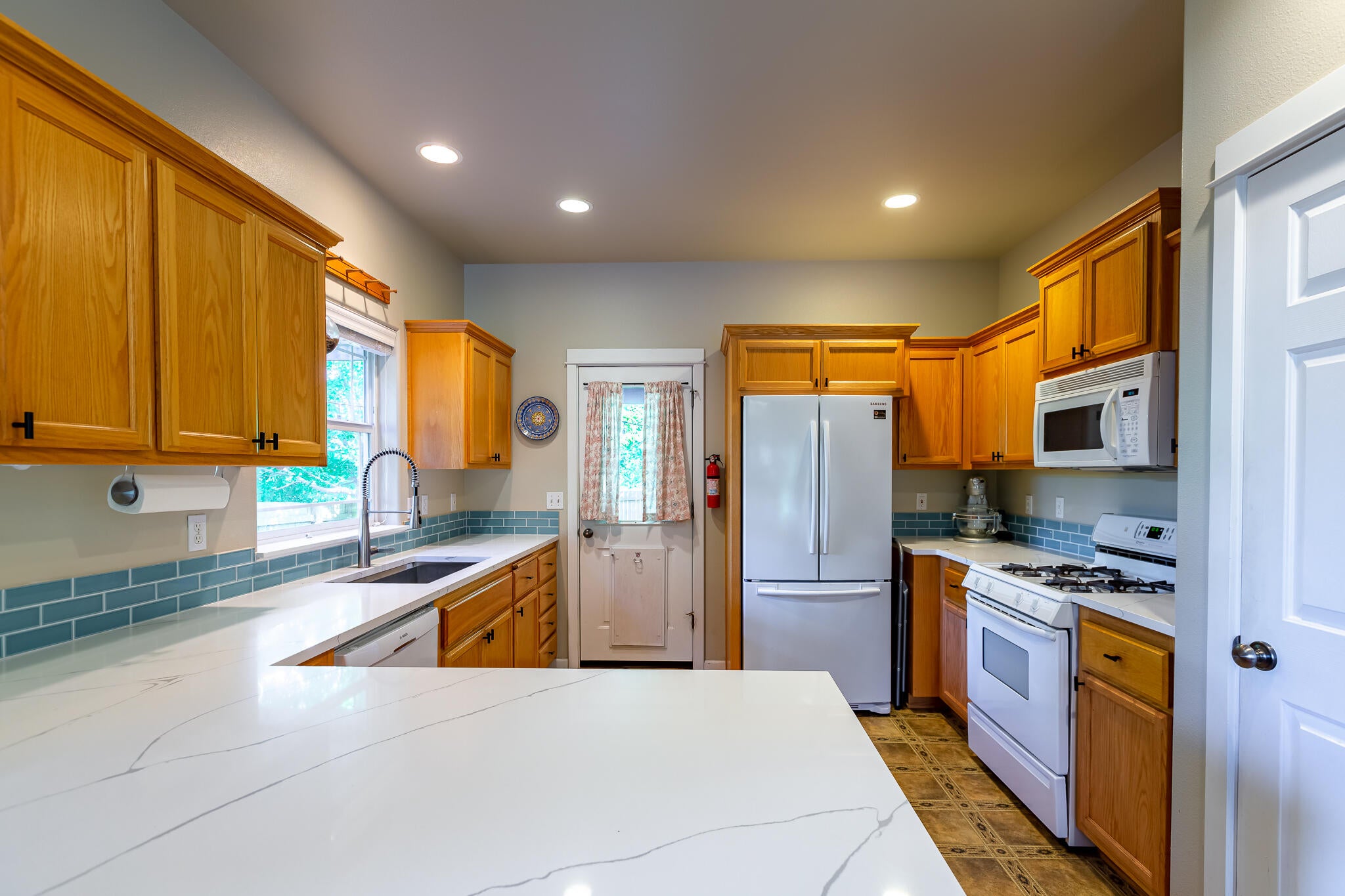 62748 Larkview Road Bend, OR 97701 - Photo 5 of 27 62748 Larkview Road Photos11