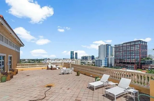 $695,000 | 403 South Sapodilla Avenue, Unit 104, West Palm Beach, FL 33401