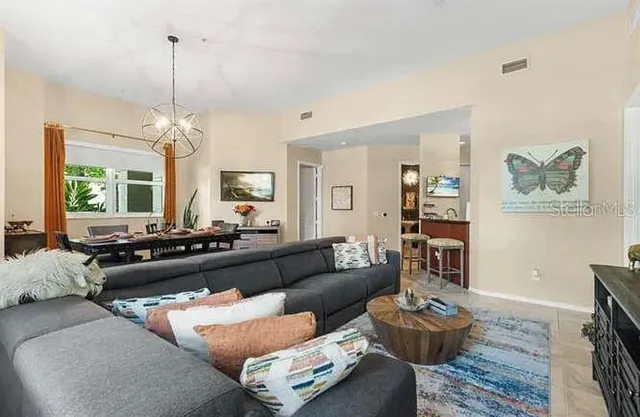 $695,000 | 403 South Sapodilla Avenue, Unit 104, West Palm Beach, FL 33401