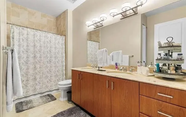 $695,000 | 403 South Sapodilla Avenue, Unit 104, West Palm Beach, FL 33401