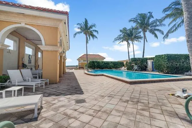 $695,000 | 403 South Sapodilla Avenue, Unit 104, West Palm Beach, FL 33401