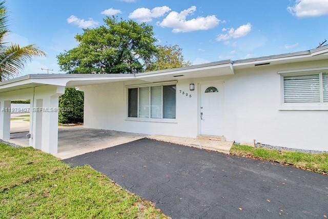 7325 Southwest 98th Court Miami, FL 33173 - Photo 1 of 35