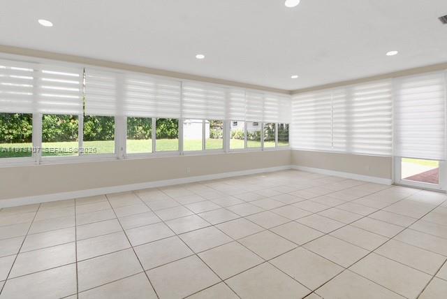 7325 Southwest 98th Court Miami, FL 33173 - Photo 12 of 35