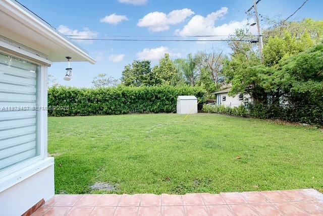 7325 Southwest 98th Court Miami, FL 33173 - Photo 25 of 35