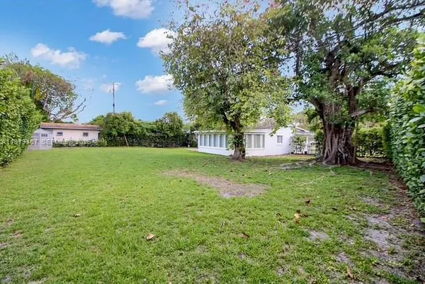 $4,700 | 7325 Southwest 98th Court, Miami, FL 33173
