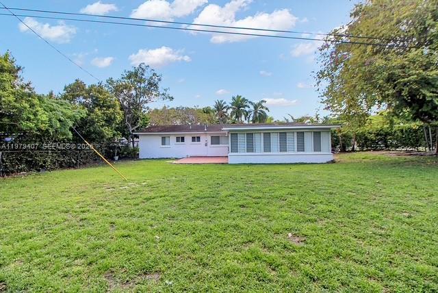 7325 Southwest 98th Court Miami, FL 33173 - Photo 5 of 35