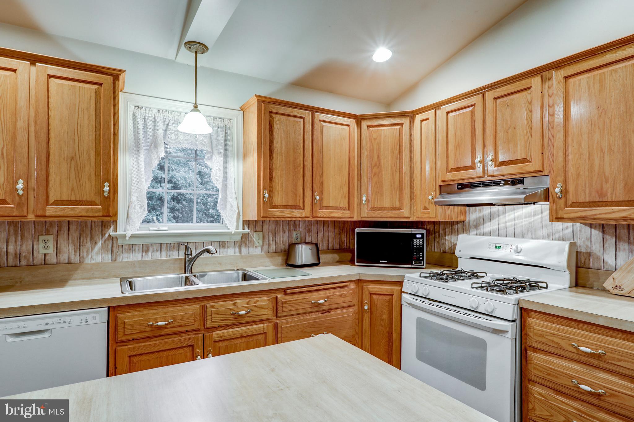 1109 Noble Road Christiana, PA 17509 - Photo 15 of 46 Kitchen