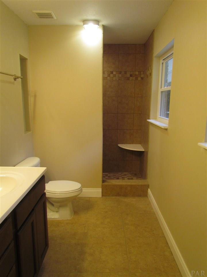 980 Green Hills Road Cantonment, FL 32533 - Photo 18 of 33 Gallery Image 18