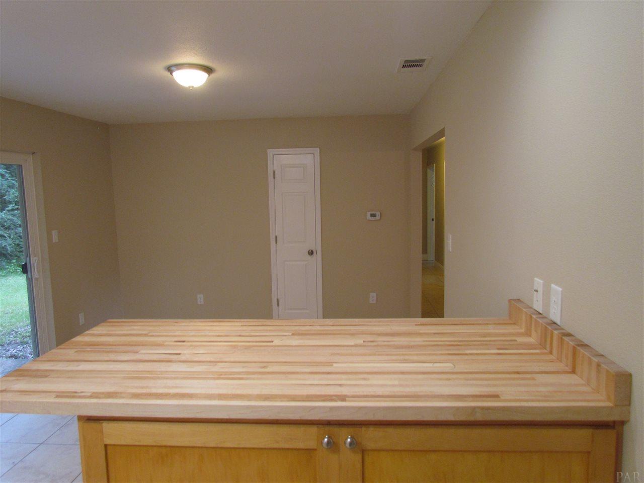 980 Green Hills Road Cantonment, FL 32533 - Photo 10 of 33 Gallery Image 10
