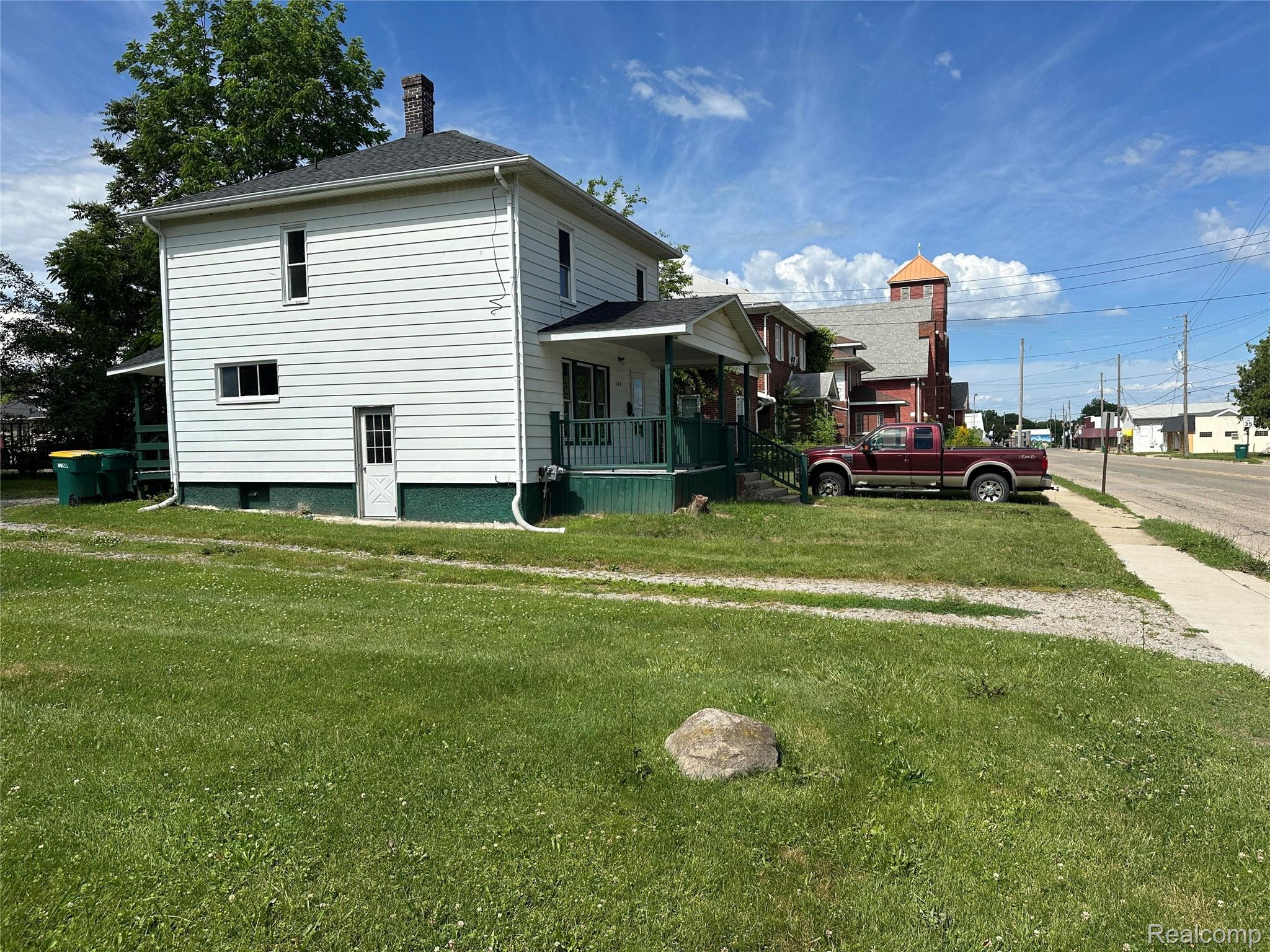 826 East Mt Morris Road Mount Morris, MI 48458 - Photo 8 of 47 008_beyc6a32d897b2a12.jpg