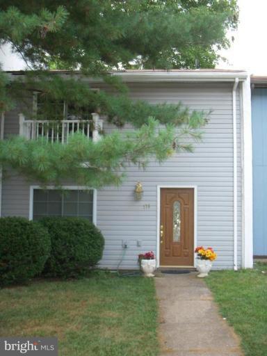 179 North Cottage Road Sterling, VA 20164 - Photo 1 of 4 Exterior (Main)