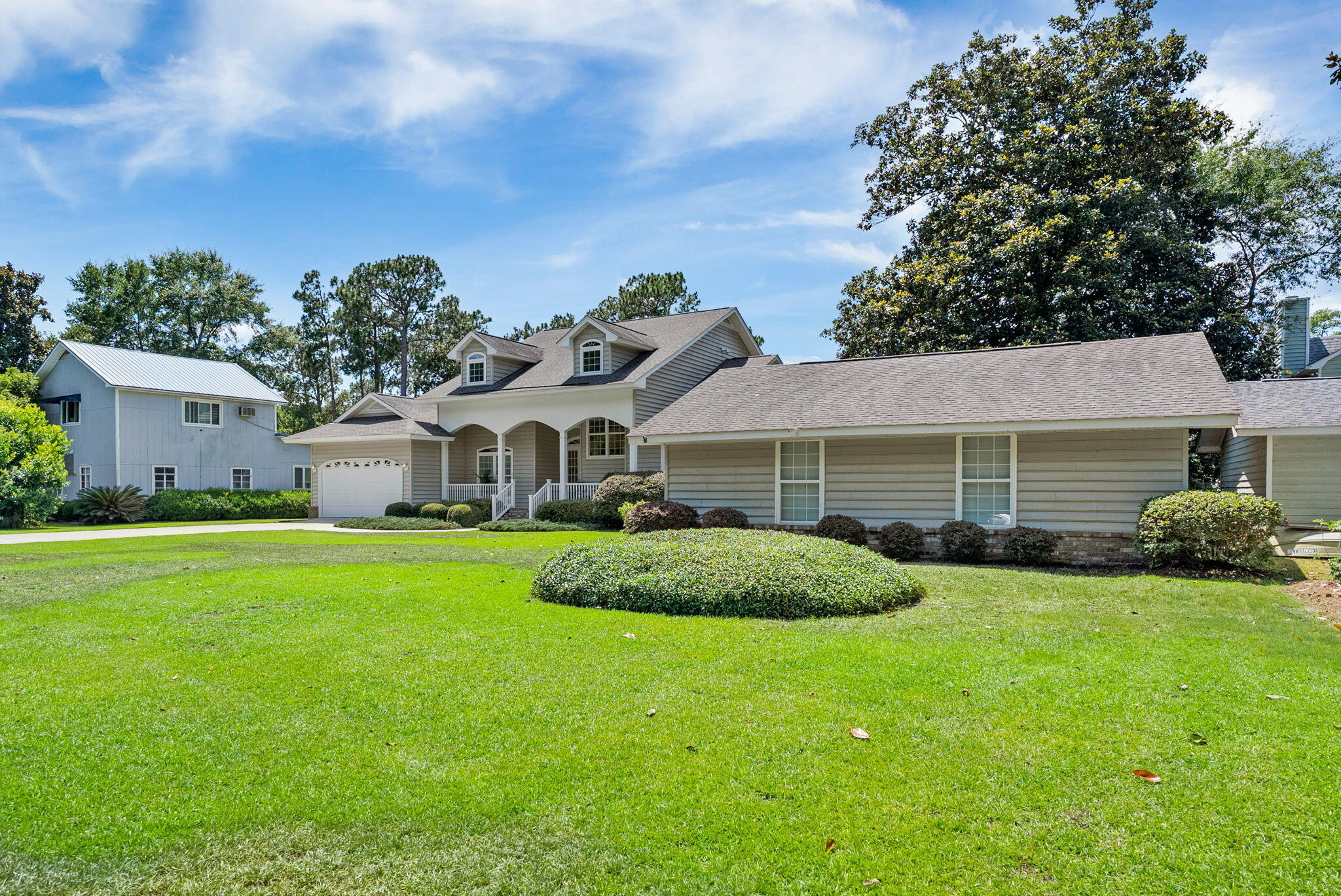 903 Butter Road Bonneau, SC 29431 - Photo 4 of 72 4-web-or-mls-BARCLAY MEDIA CO-5