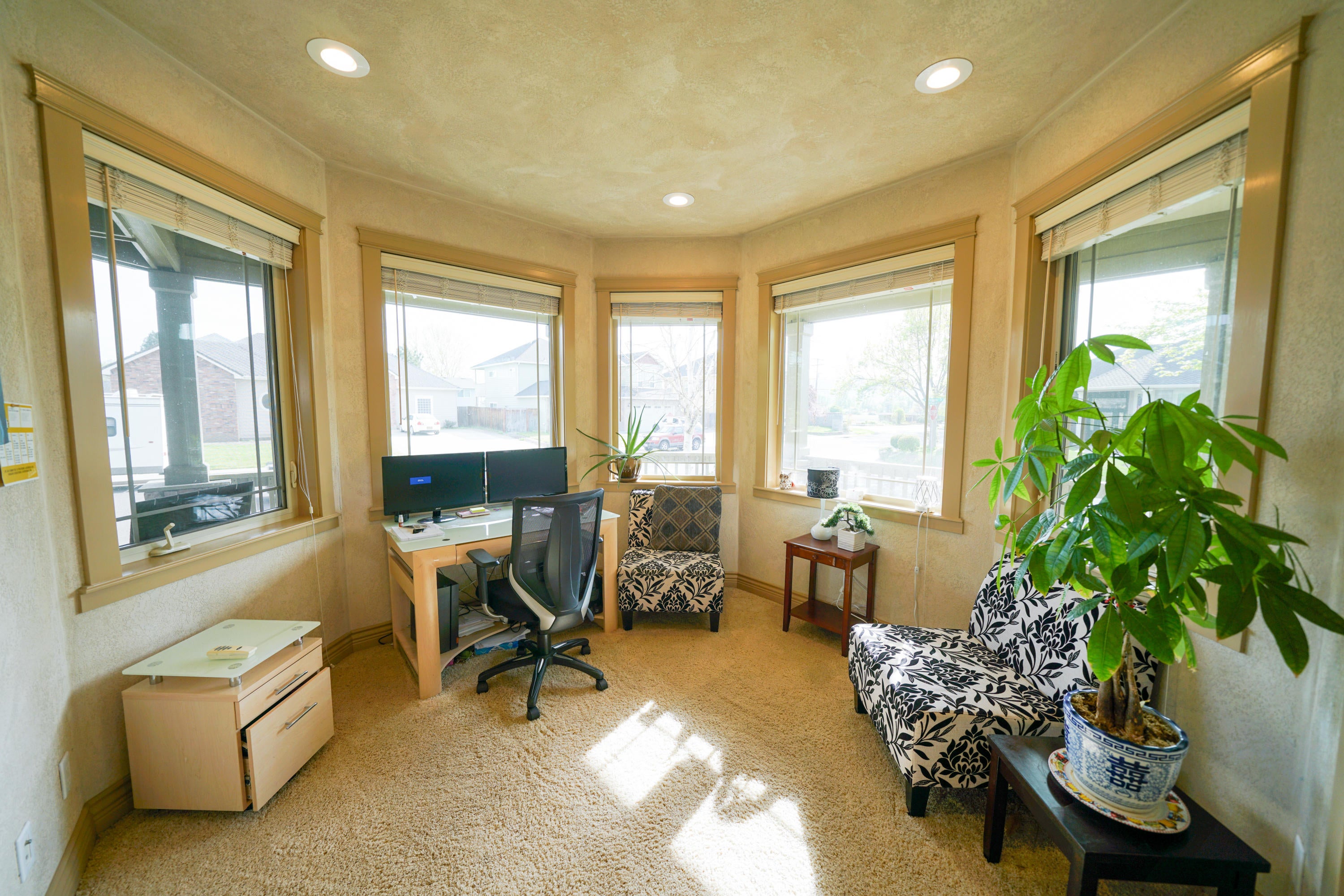 1961 Bluegrass Drive Central Point, OR 97502 - Photo 12 of 36 BEDROOM 5_OFFICE