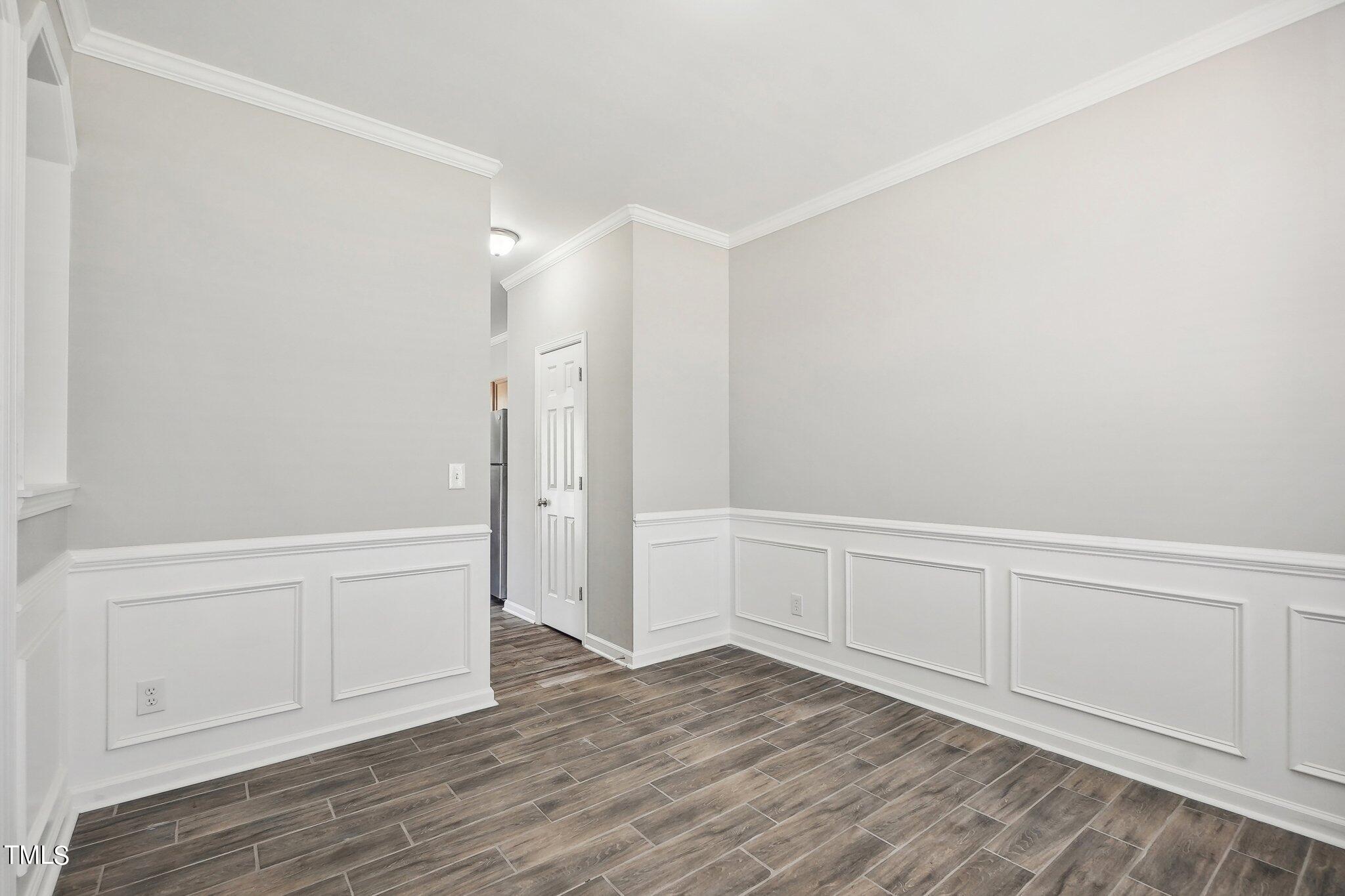 4 Formal Dining