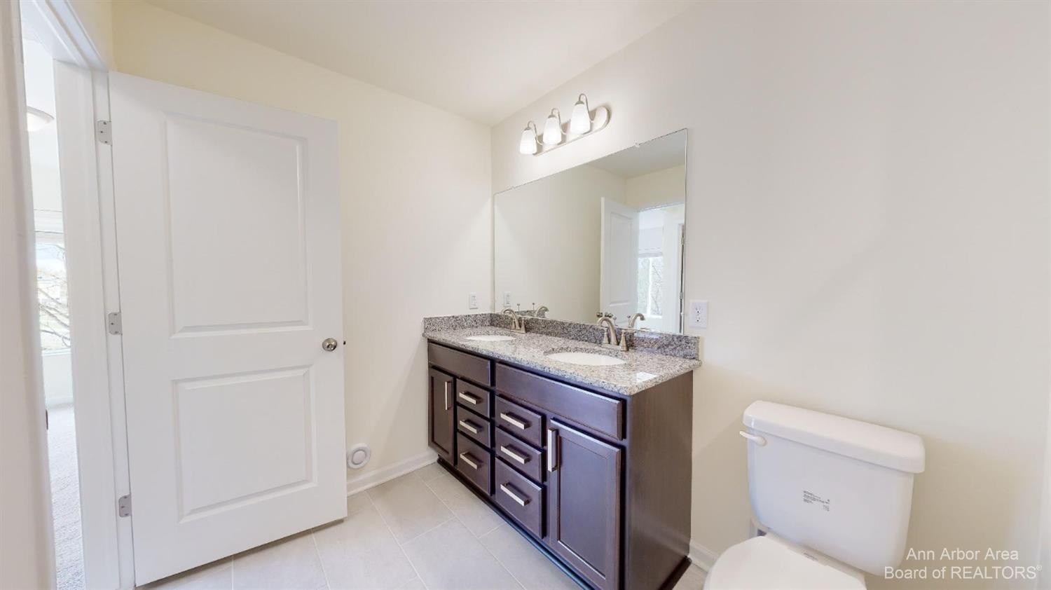 2725 Bristol Rdg Drive Ann Arbor, MI 48105 - Photo 15 of 33 Photo 14