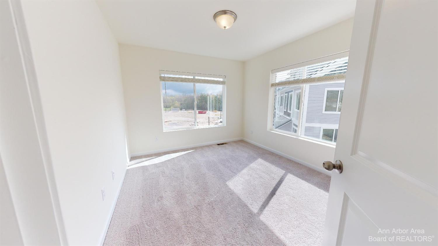 2725 Bristol Rdg Drive Ann Arbor, MI 48105 - Photo 17 of 33 Photo 16